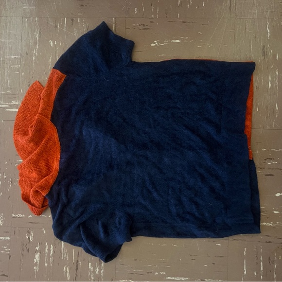 Navy and Red Button-Up Top - Picture 5 of 5